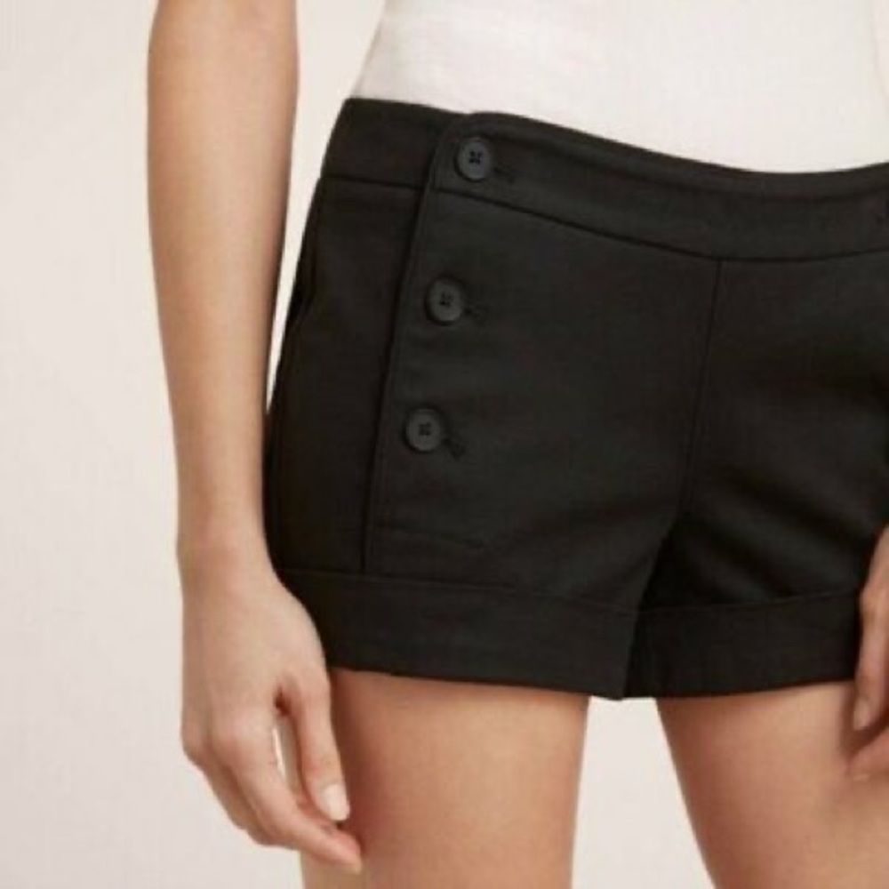 *SALE* aritzia navy button shorts